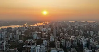 বুড়িগঙ্গার তীর থেকে শুরু, পরিবর্তনের ধারায় চলছে ‘প্রাণের ঢাকার’ যাত্রা